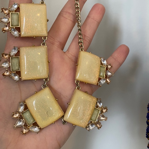 Statement necklace - Picture 3 of 3